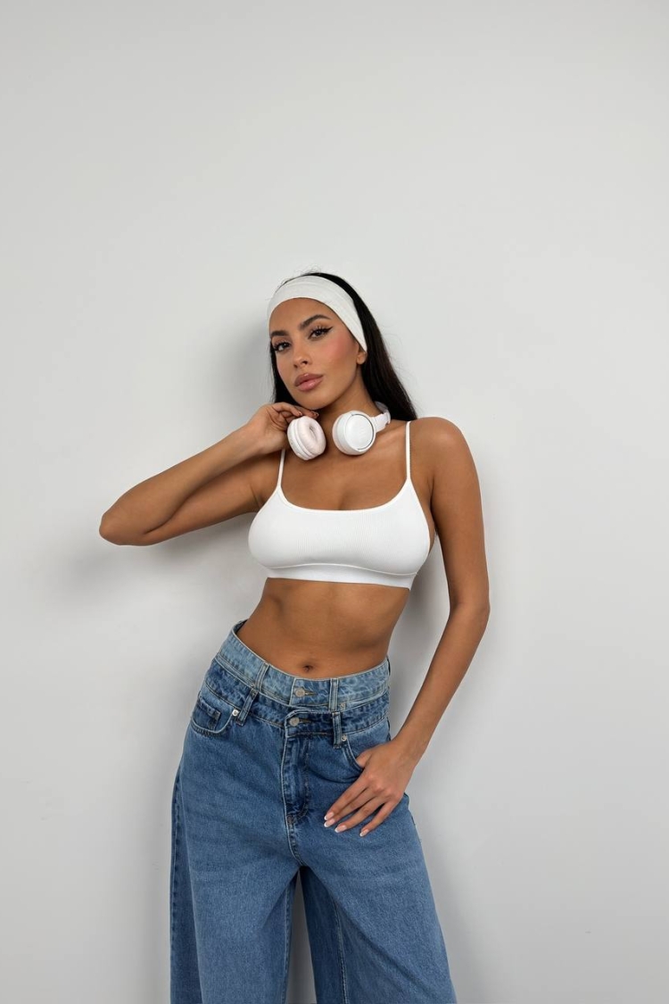 Low-cut Sports Bra - Producer: Black Fashion - Wholesale Women Clothes - TheBS Women