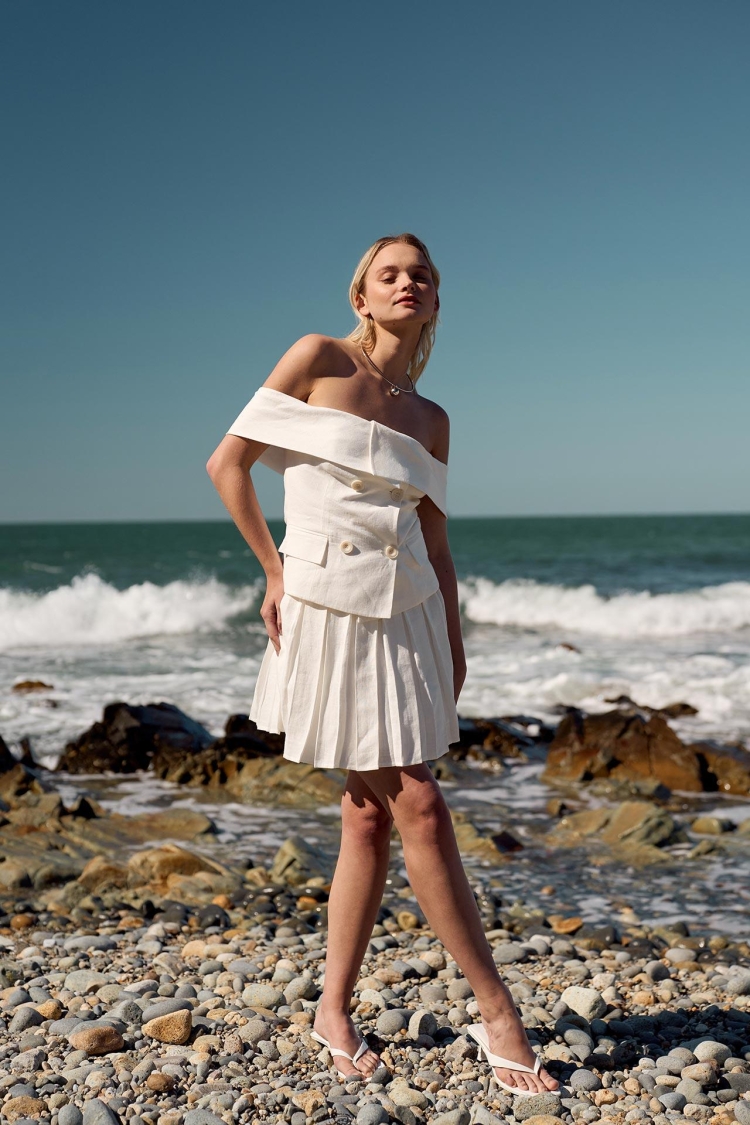 Pleated Linen Mini Skirt White - Producer: Juste - Wholesale Women Clothes - TheBS Women