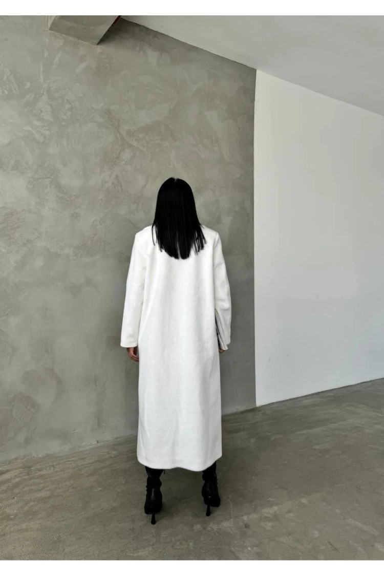 Thai Feather Women's Coat - Producer: Fiori - Wholesale Women Clothes - TheBS Women