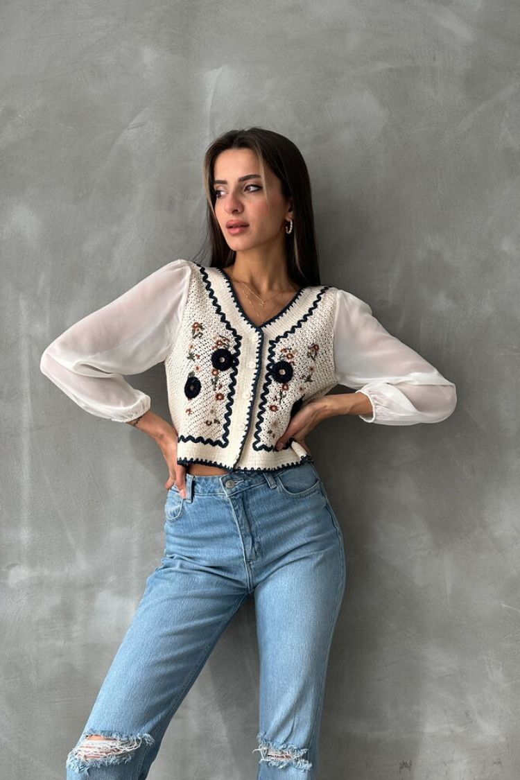 StoneButtoned Short Wholesale Cardigan - Producer: Topshow - Wholesale Women Clothes - TheBS Women