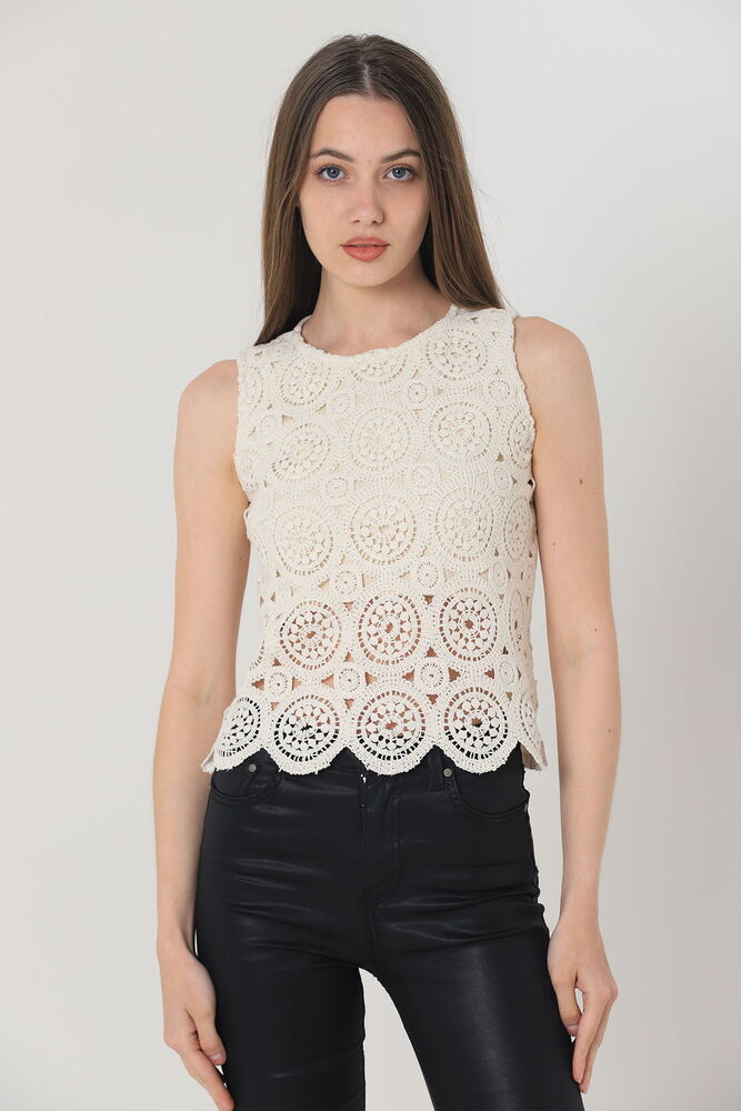 Zero Sleeve Crew Neck Lace Blouse - Producer: Topshow - Wholesale Women Clothes - TheBS Women