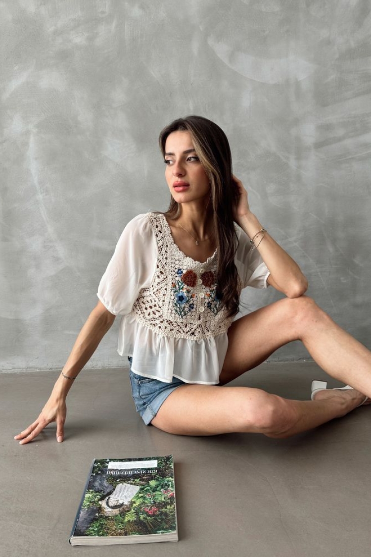 Embroidered Blouse -& Tile - Producer: Topshow - Wholesale Women Clothes - TheBS Women