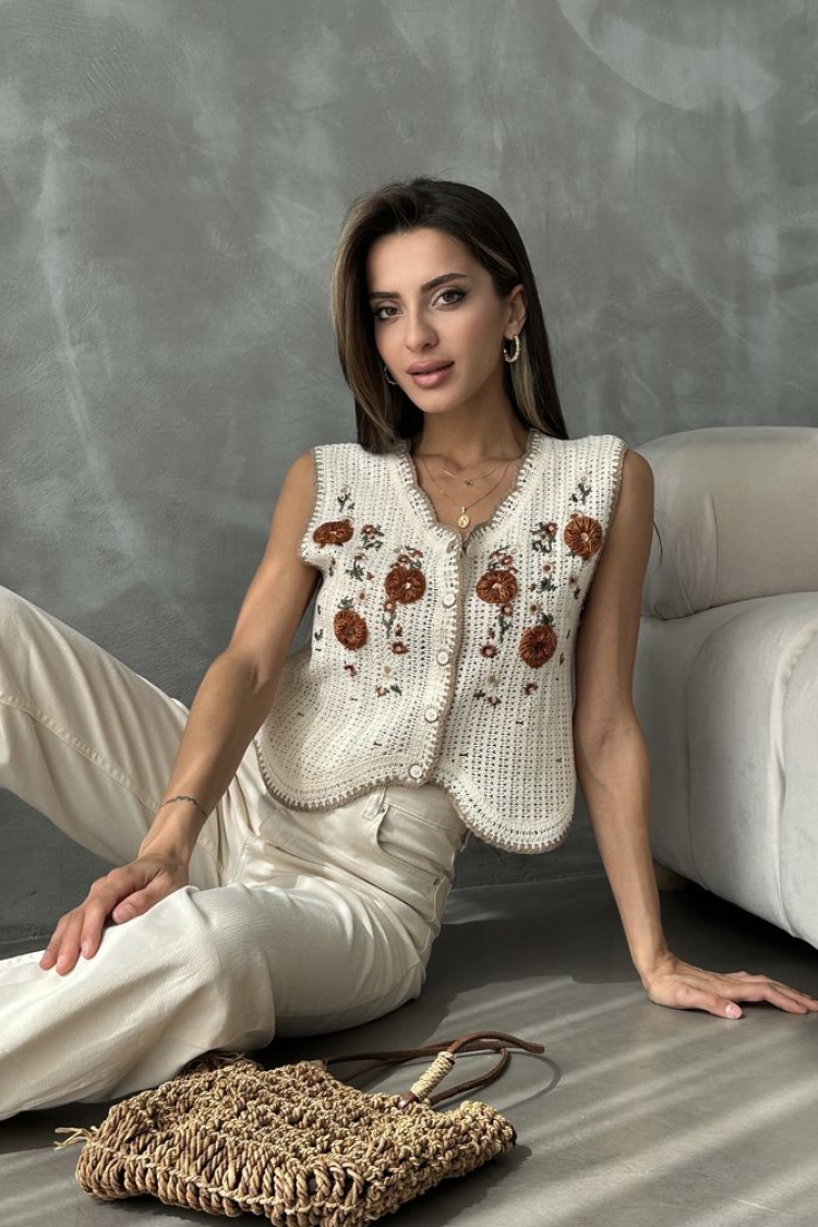 Embroidered Vest - Stone & Tile - Producer: Topshow - Wholesale Women Clothes - TheBS Women