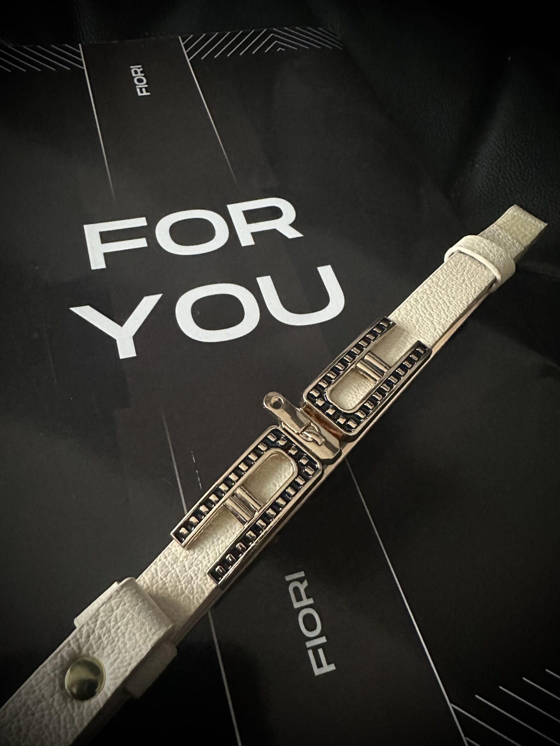 Thin Buckle Adjustable Women's Belt - Producer: Fiori - Wholesale Women Clothes - TheBS Women
