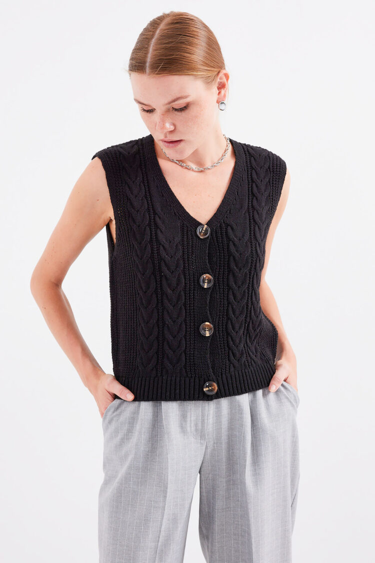 Buttoned Short Knit Vest - Producer: Bigdart - Wholesale Women Clothes - TheBS Women