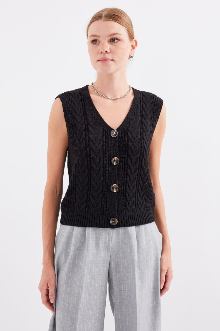 Buttoned Short Knit Vest - Producer: Bigdart - Wholesale Women Clothes - TheBS Women