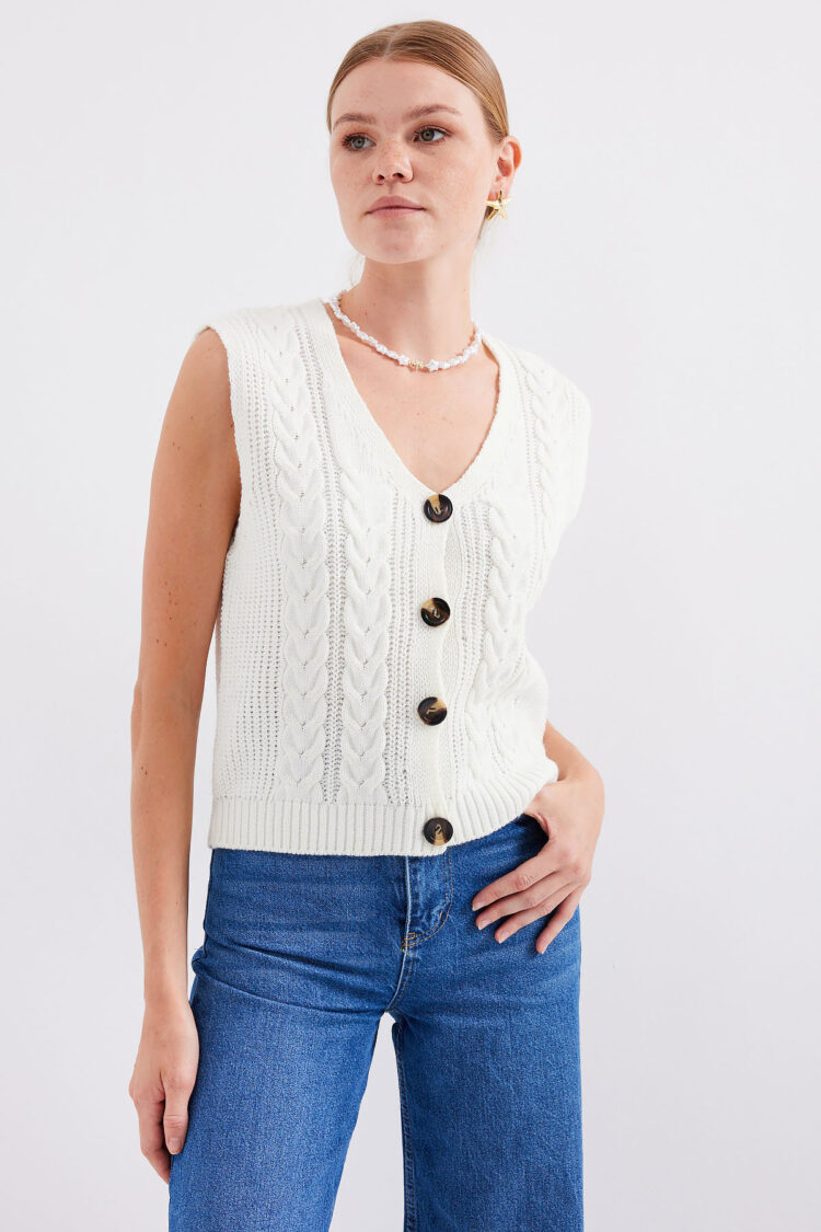 Buttoned Short Knit Vest - Producer: Bigdart - Wholesale Women Clothes - TheBS Women
