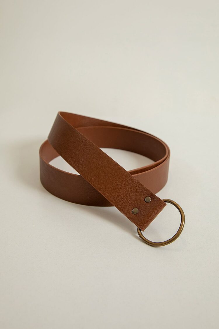 Small Oval Buckle Women's Belt-Tan - Producer: Maxi Modena - Wholesale Women Clothes - TheBS Women