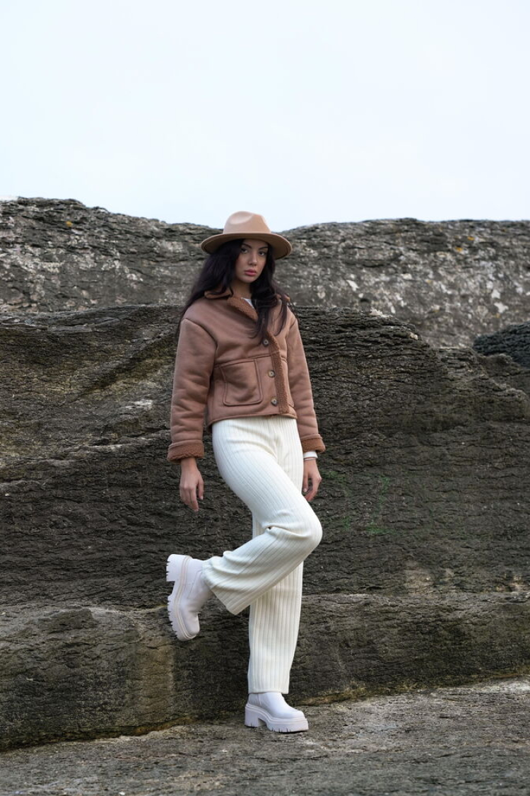F 1553 Nubuck Collar Fur Coat - Producer: Topshow - Wholesale Women Clothes - TheBS Women