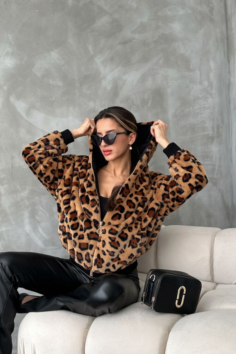 Plush Coat With Leopard Look - Producer: Topshow - Wholesale Women Clothes - TheBS Women