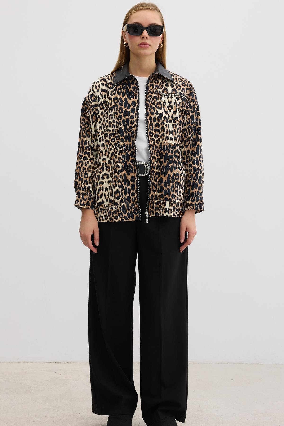Women's Leopard Patterned Collar Garnished Coat - Brown - Producer: Levure - Wholesale Women Clothes - TheBS Women