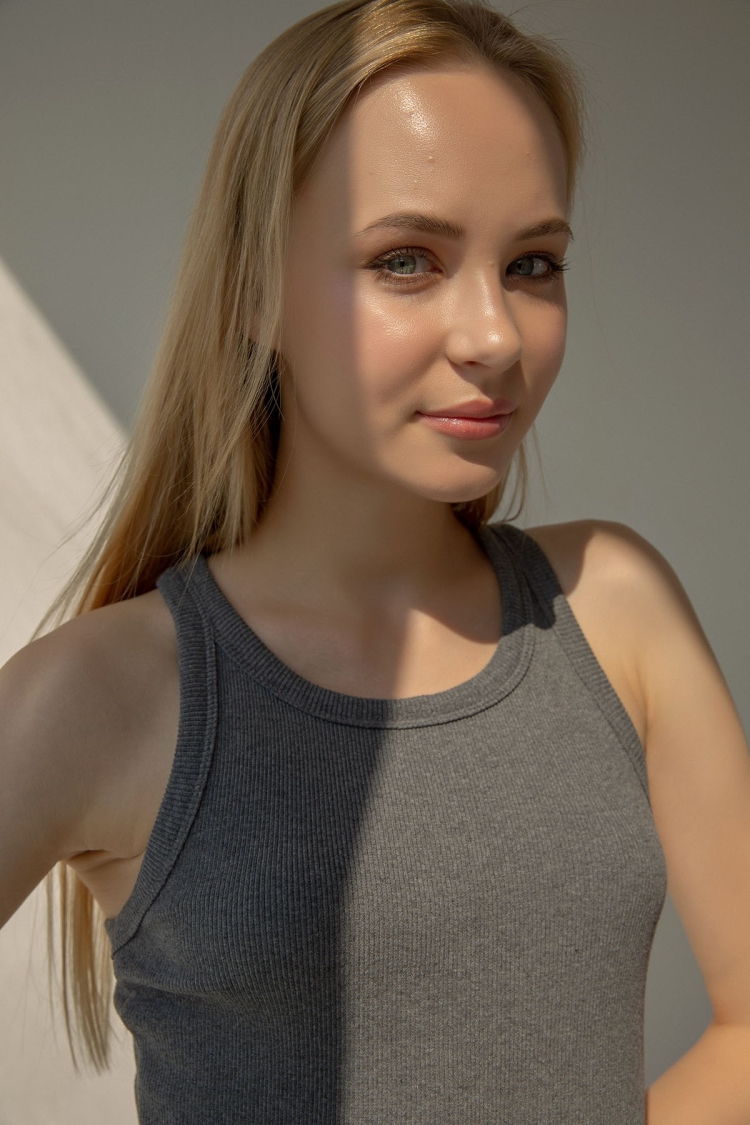Ribbed Halter Neck Knitted Undershirt - Brand: la & vetta - Women & Kids, Baby Clothes Wholesale - TheBS Women