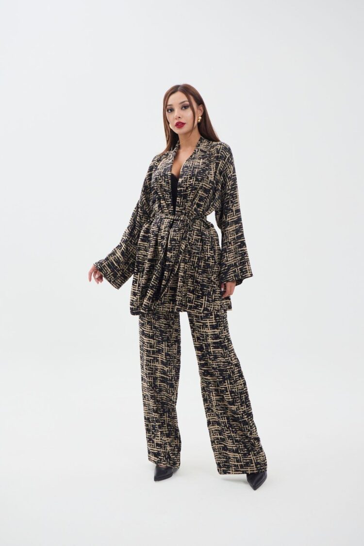 Two Piece Suit -& Cream - Producer: Fame - Wholesale Women Clothes - TheBS Women