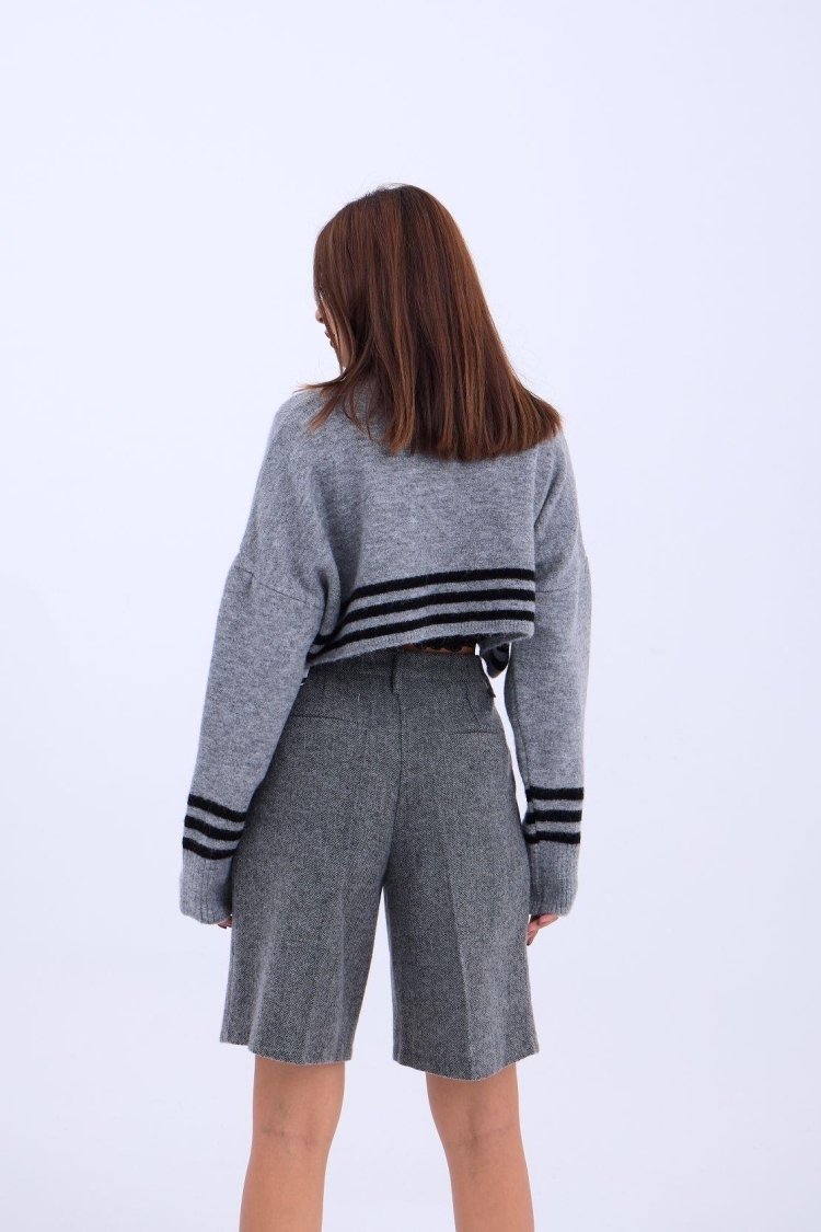 Knitted Striped Turtleneck Crop -- Black - Producer: Fame - Wholesale Women Clothes - TheBS Women