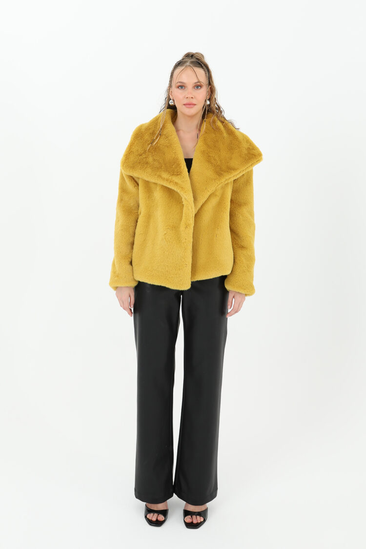 Women's Soft Feather Short Coat - Producer: SOUL - Wholesale Women Clothes - TheBS Women