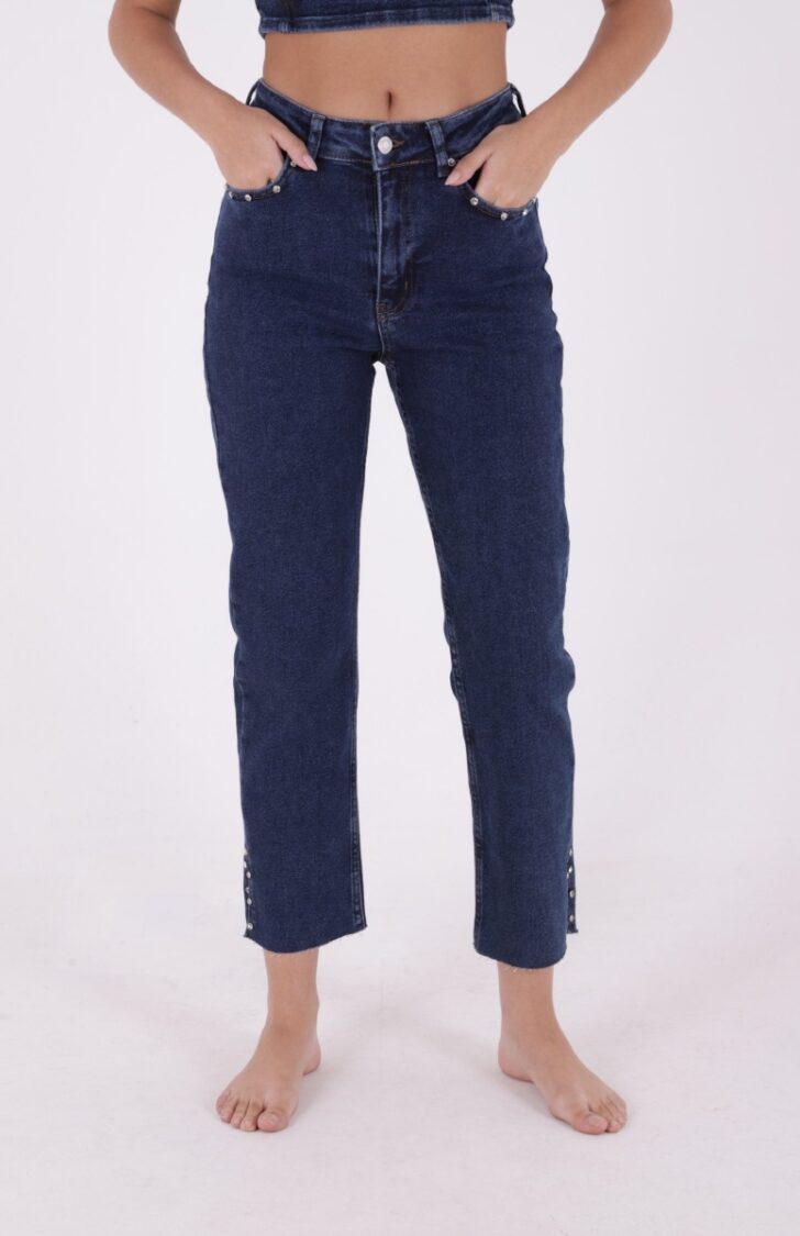 Flare Leg Mom Jeans With Side Slit - Producer: XLove - Wholesale Women Clothes - TheBS Women