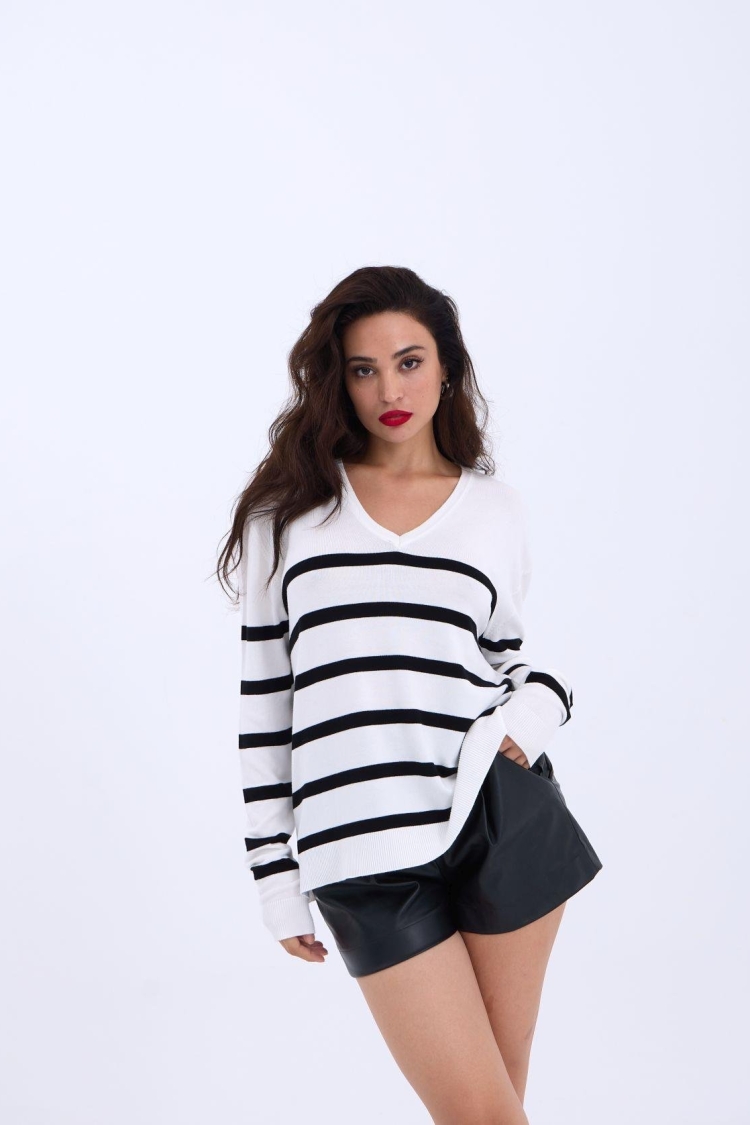 Knitwear V Neck Striped Basic Casual -& Black - Producer: Fame - Wholesale Women Clothes - TheBS Women