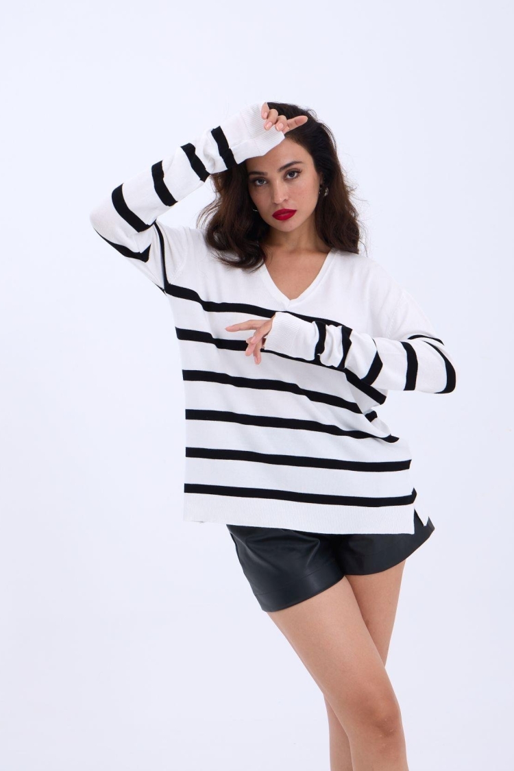 Knitwear V Neck Striped Basic Casual -& Black - Producer: Fame - Wholesale Women Clothes - TheBS Women