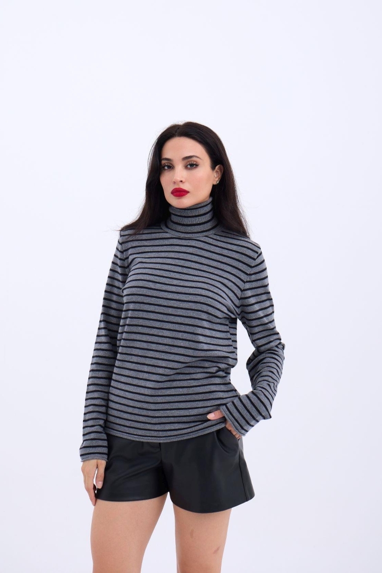 Knitwear Striped Turtleneck Casual -& Black - Producer: Fame - Wholesale Women Clothes - TheBS Women