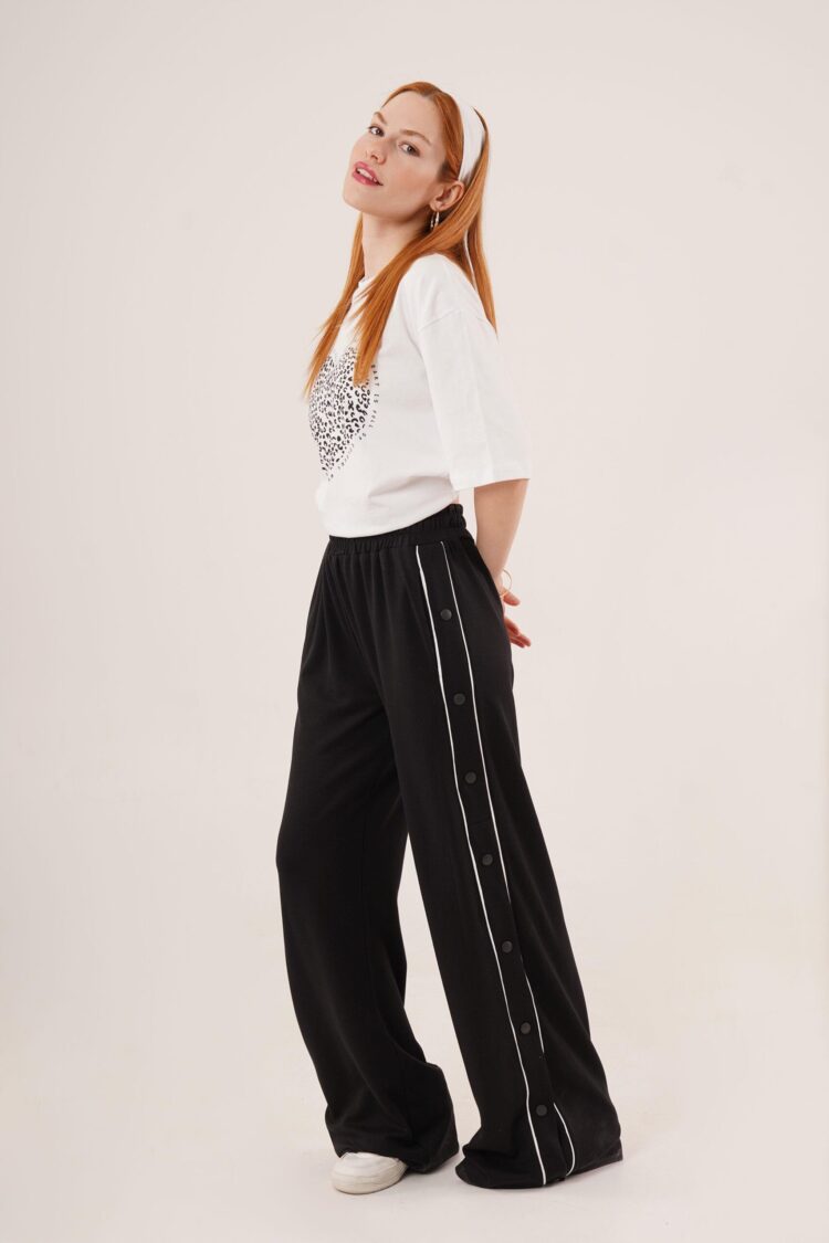 Elastic Waist Wide Leg Sweatpants With Half-Length Snap - Black - Producer: Lustrin - Wholesale Women Clothes - TheBS Women