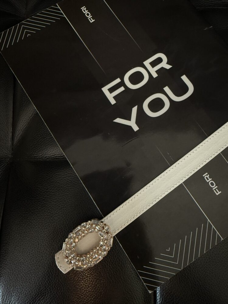Round Stone Buckle Women's Belt - Producer: Fiori - Wholesale Women Clothes - TheBS Women