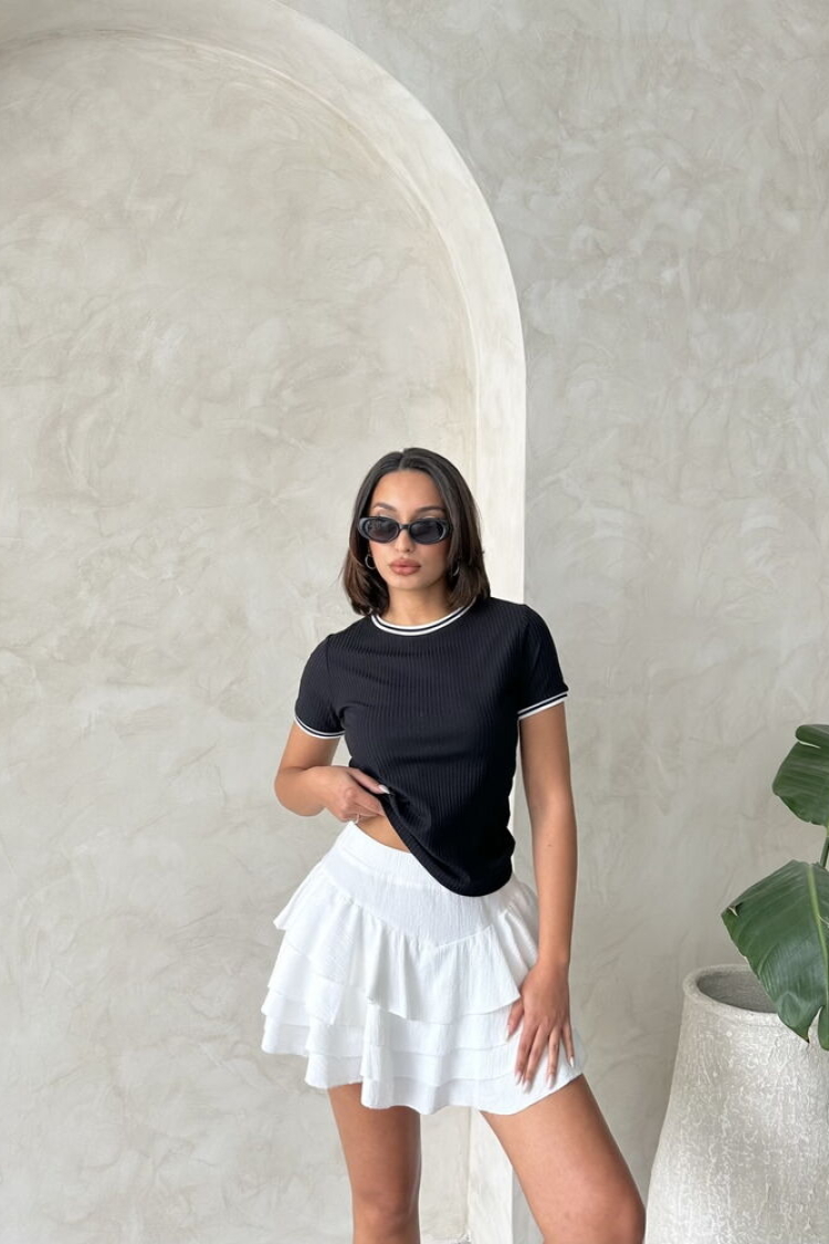 BlackCrew Neck Wholesale T-Shirt - Producer: Topshow - Wholesale Women Clothes - TheBS Women