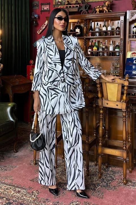 Zebra Patterned Suit - Producer: Sobe Istanbul - Wholesale Women Clothes - TheBS Women