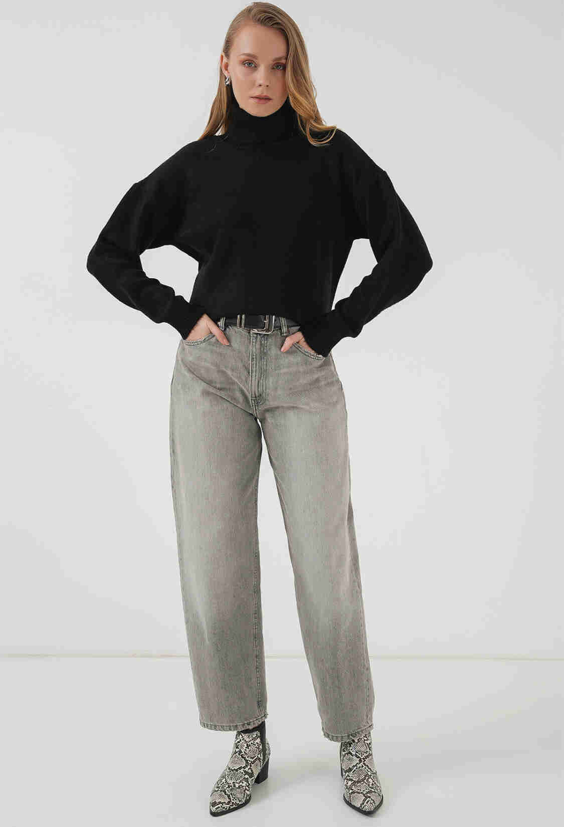 Women's Turtleneck Oversize Knitwear Sweater - Brand: Bigdart - Women & Kids, Baby Clothes Wholesale - TheBS Women