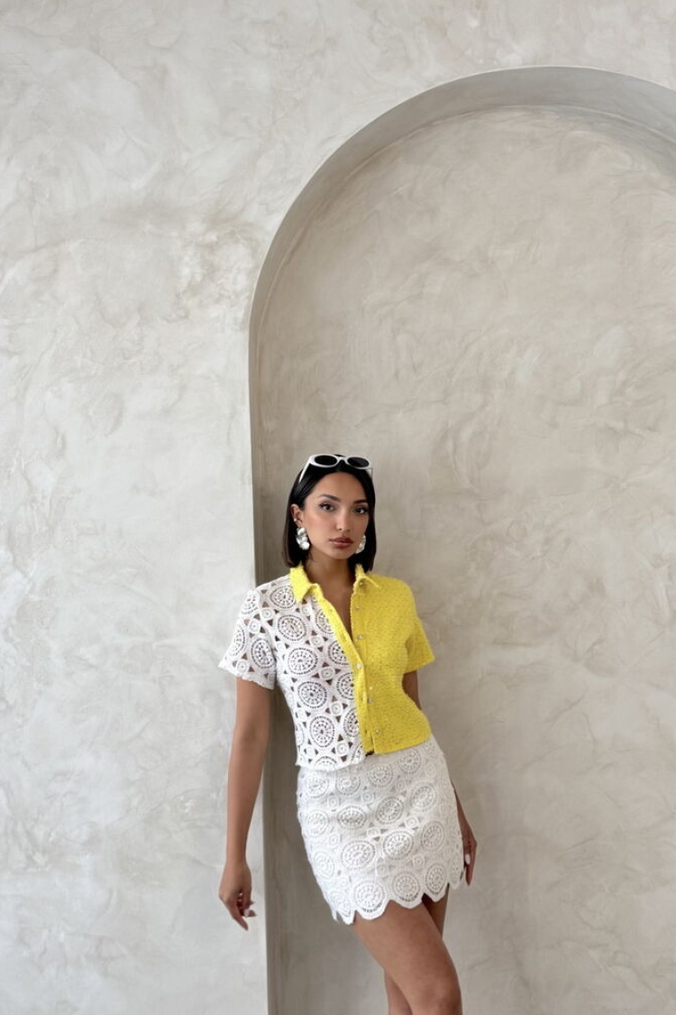 White Slim Fit Polo Neck Crop Shirt - Producer: Topshow - Wholesale Women Clothes - TheBS Women