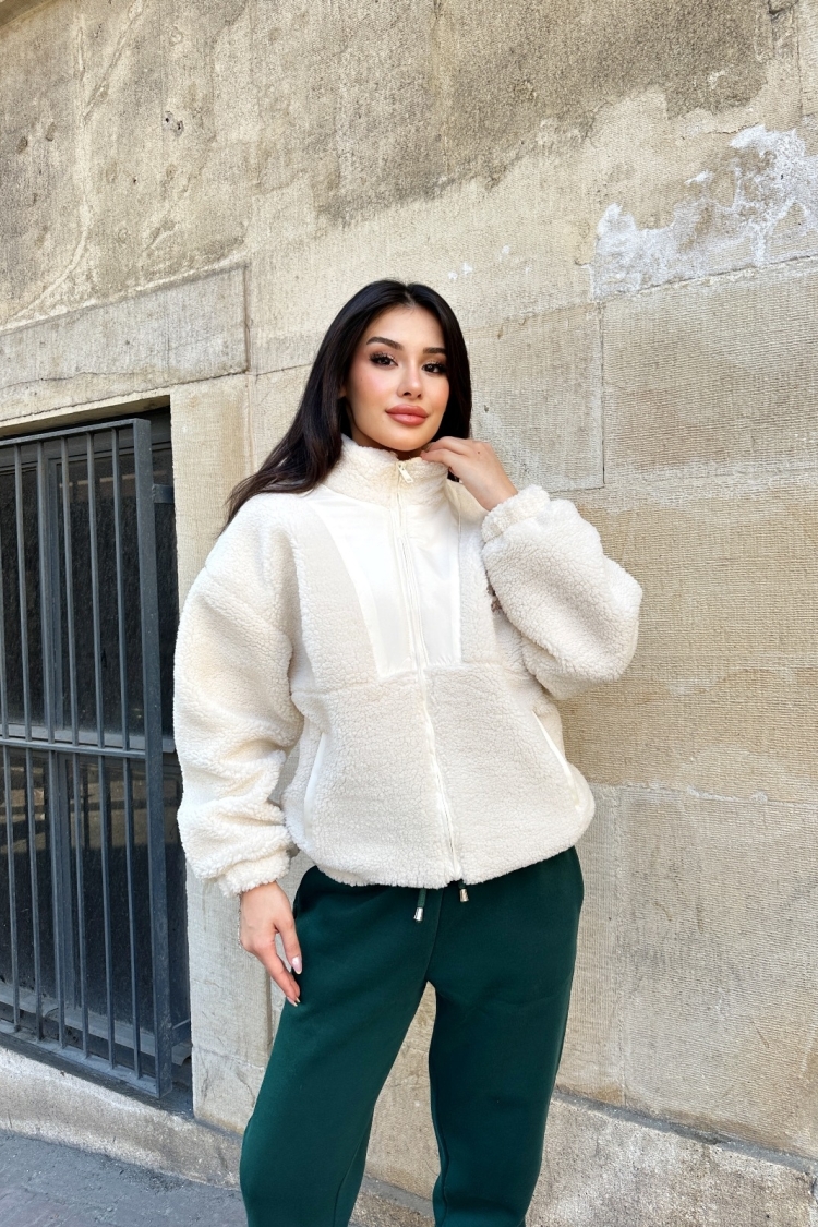 White Teddy Jacket With High Collar And Oversized Fit - Producer: My Jest Fashion - Wholesale Women Clothes - TheBS Women