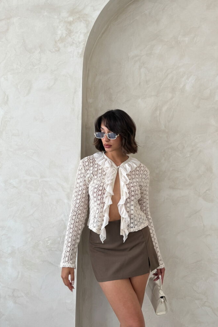 White Slim Fit Blouse With Long Straight Sleeves - Producer: Topshow - Wholesale Women Clothes - TheBS Women