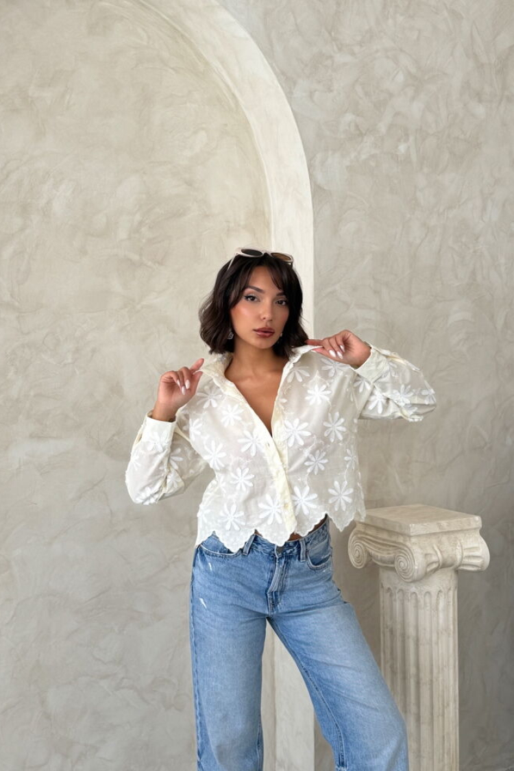 White Floral V-Neck Crop Shirt - Producer: Topshow - Wholesale Women Clothes - TheBS Women