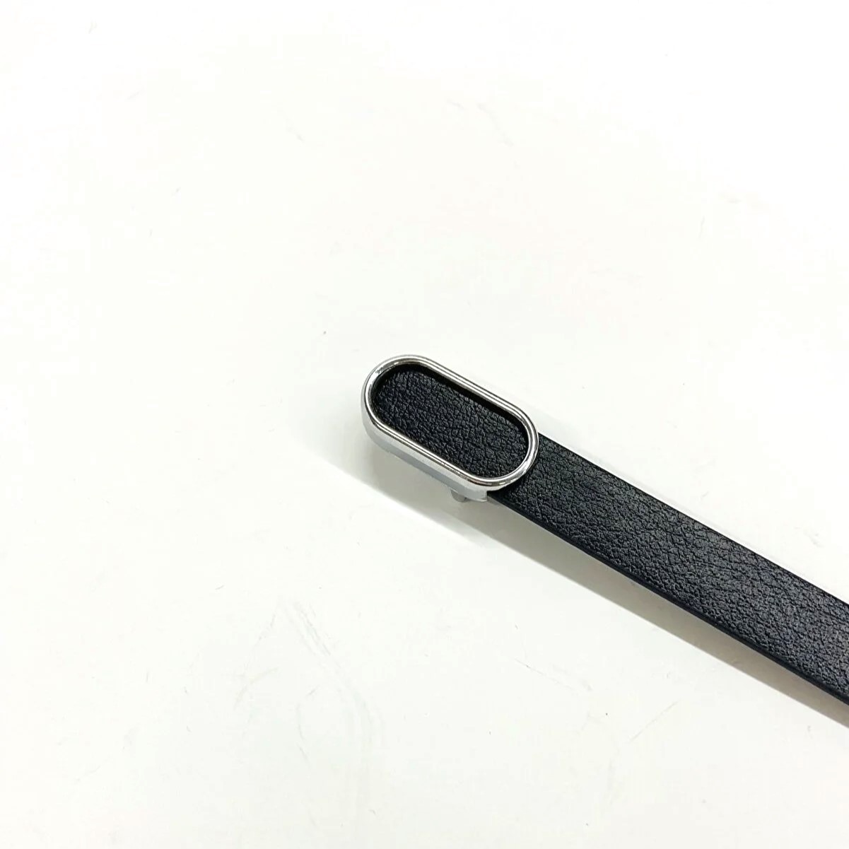 Thin Belt With Imported Oval Gold Buckle - Producer: Fiori - Wholesale Women Clothes - TheBS Women