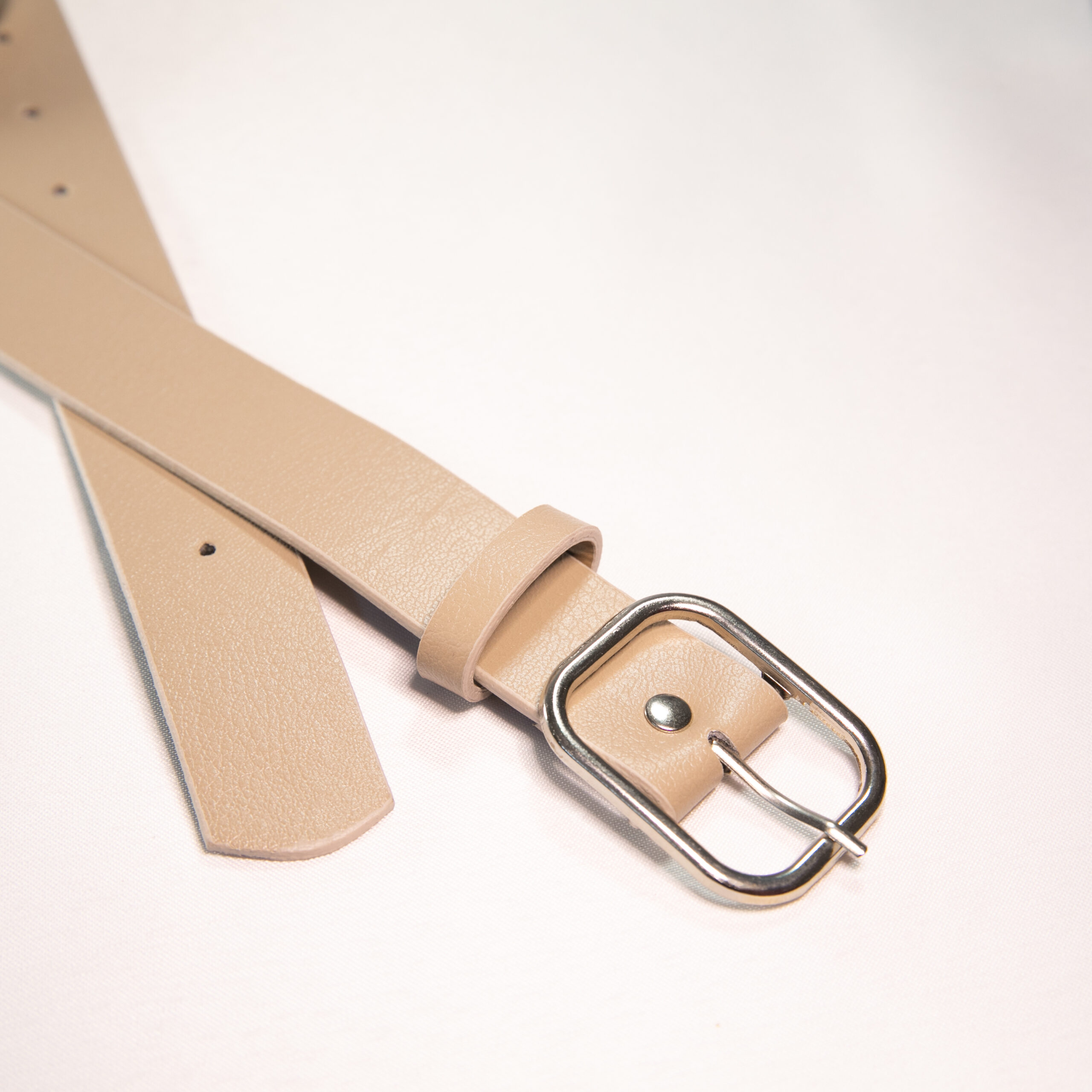 Basic Belt With Rectangular Buckle - Producer: Fiori - Wholesale Women Clothes - TheBS Women