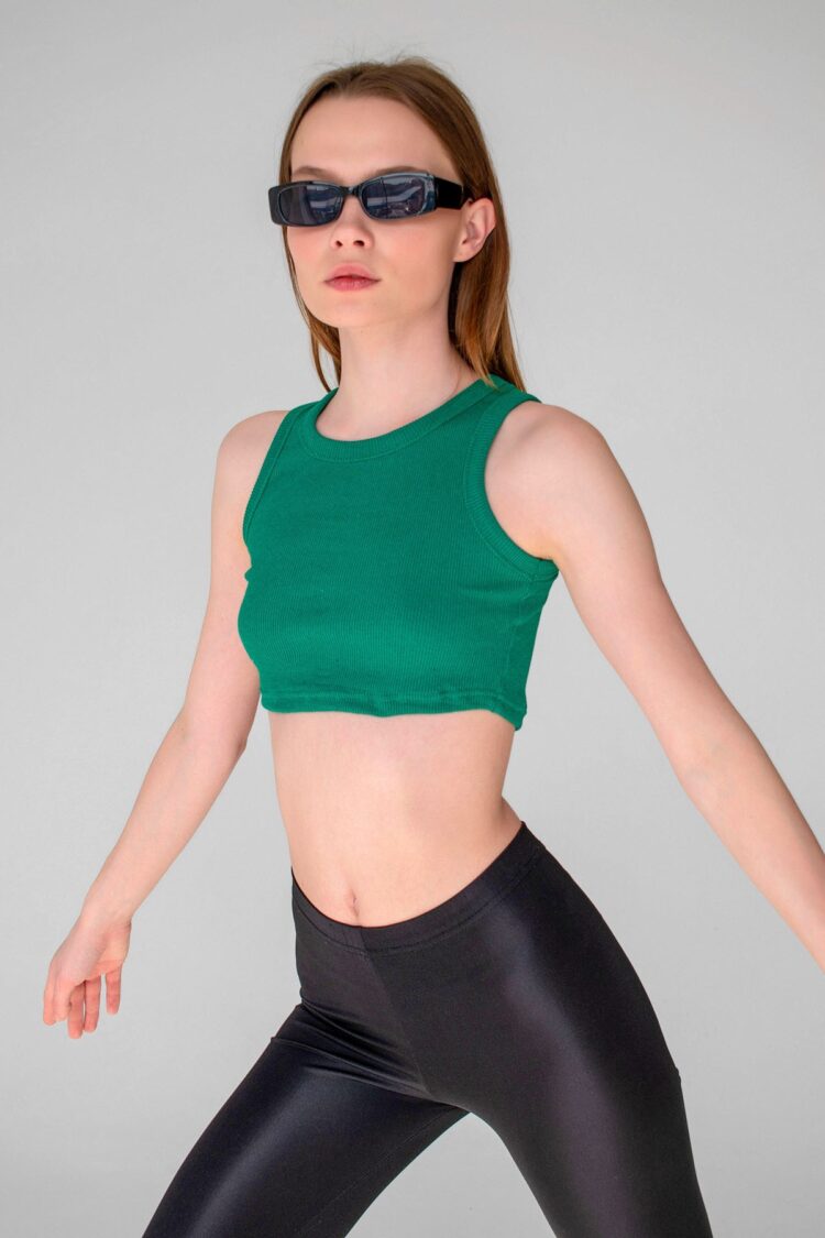 Ribbed Super Crop Halter Neck Knitted Undershirt - Producer: la & vetta - Wholesale Women Clothes - TheBS Women