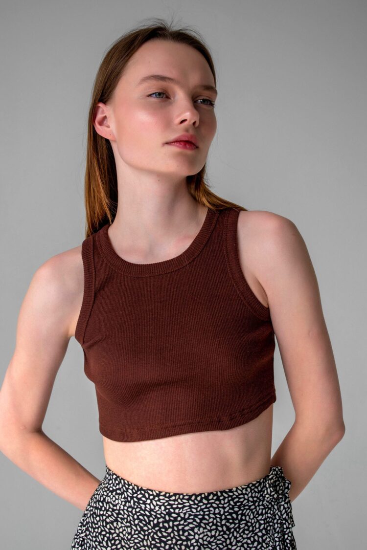 Ribbed Super Crop Halter Neck Knitted Undershirt - Producer: la & vetta - Wholesale Women Clothes - TheBS Women
