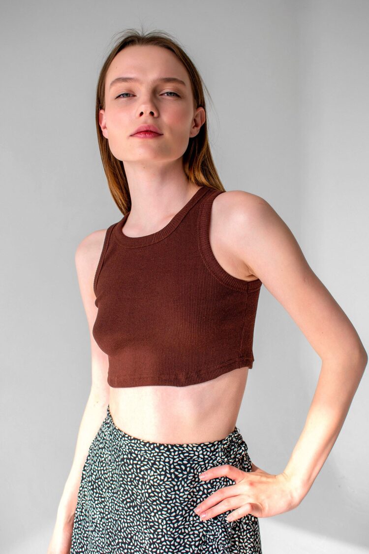 Ribbed Super Crop Halter Neck Knitted Undershirt - Producer: la & vetta - Wholesale Women Clothes - TheBS Women