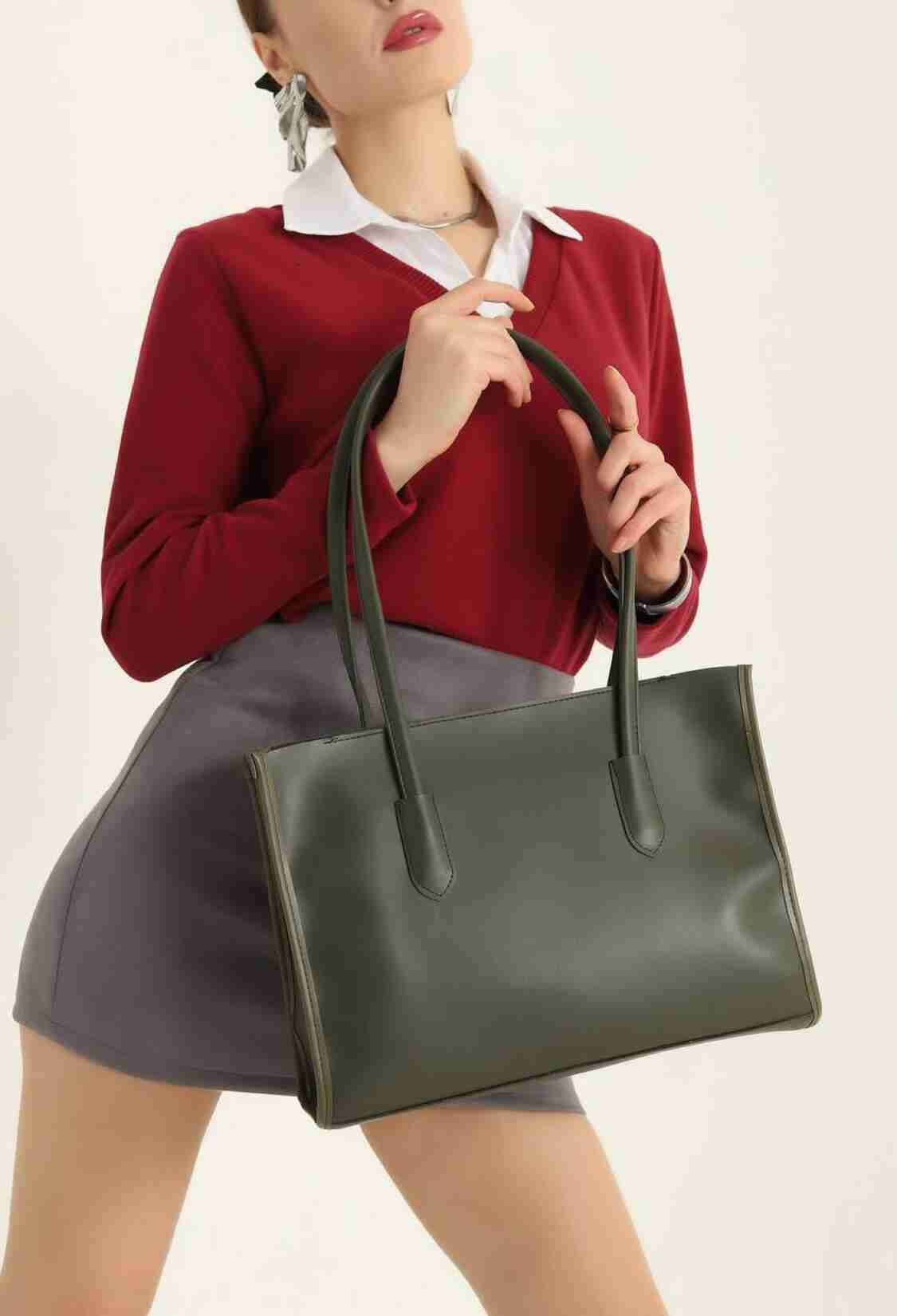 Single Compartment Handbag And Shoulder Bag - Brand: Fiori - Women & Kids, Baby Clothes Wholesale - TheBS Women