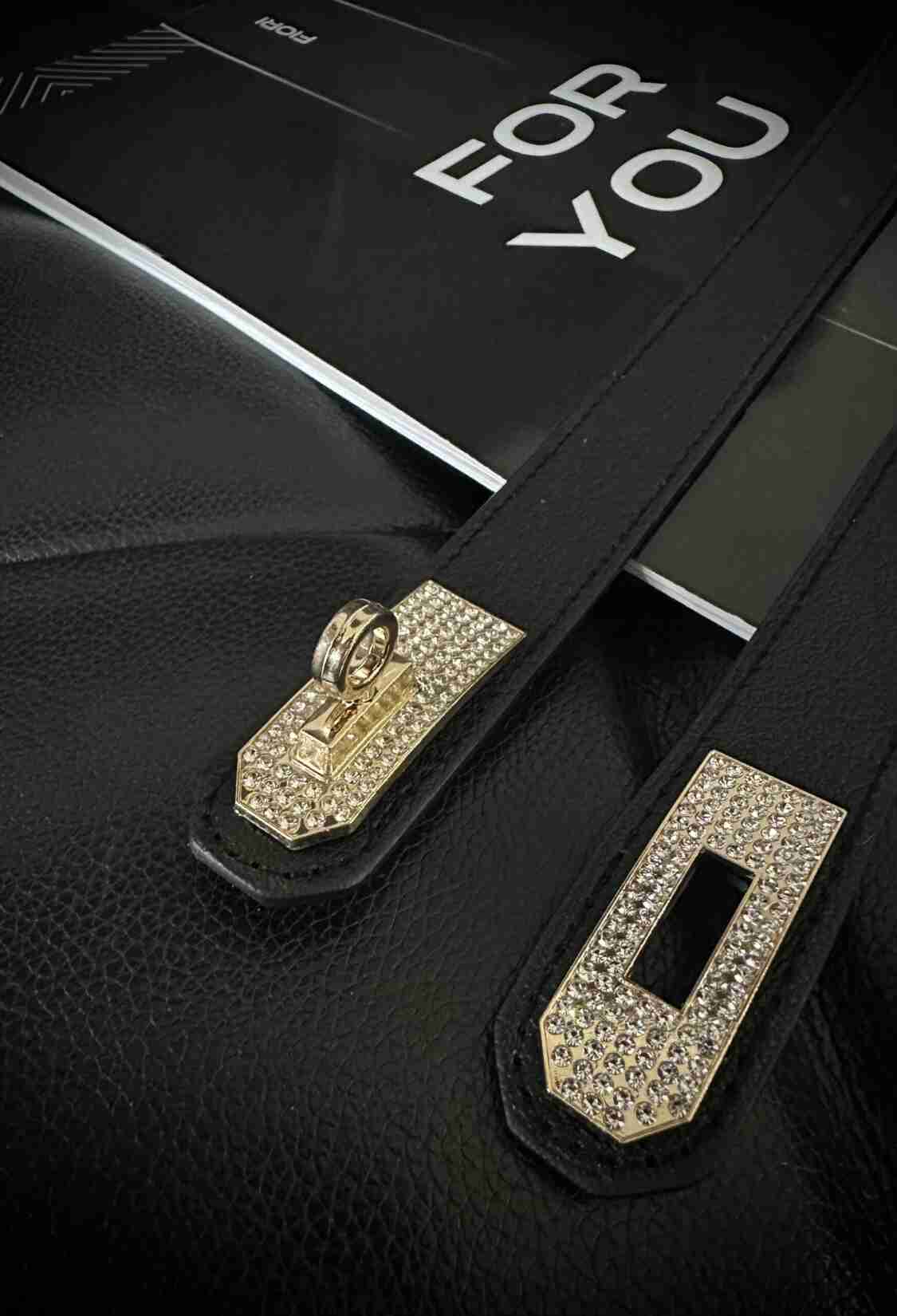 Women's Thin Elastic Belt With Lock Buckle And Stones - Brand: Fiori - Women & Kids, Baby Clothes Wholesale - TheBS Women