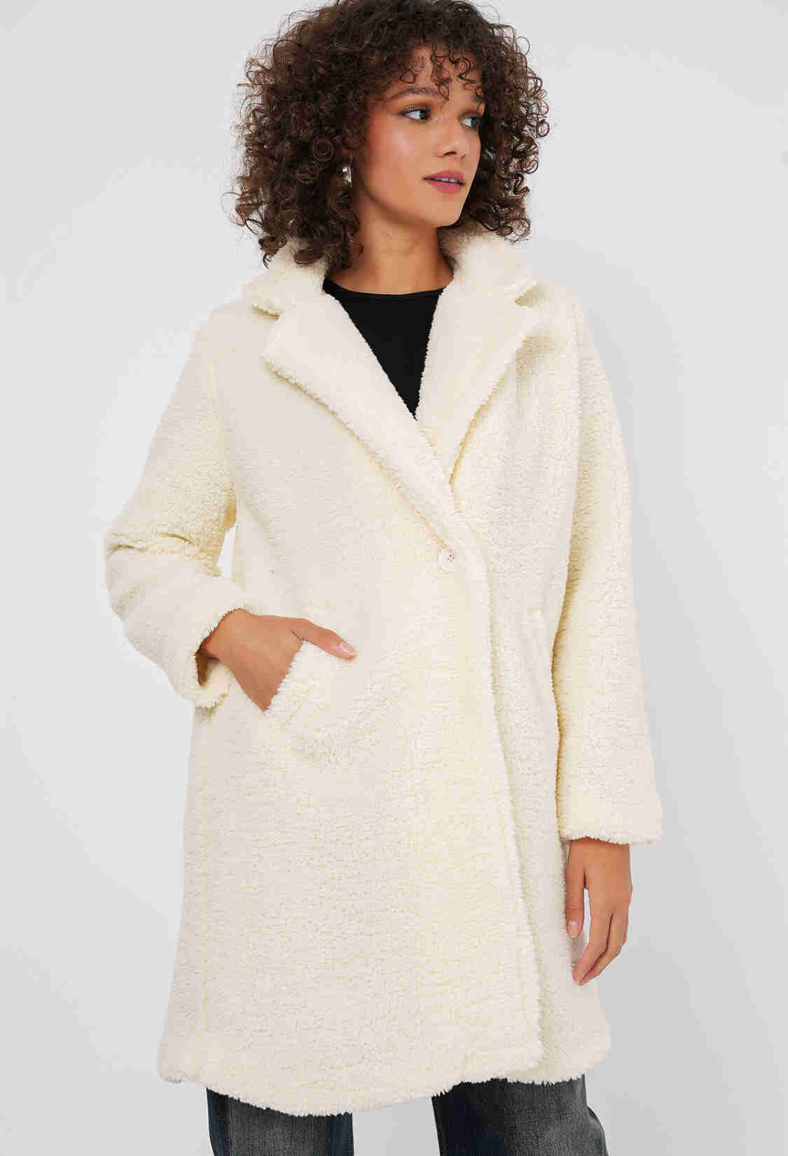 Oversize Plush Coat - Ecru - Brand: Bigdart - Women & Kids, Baby Clothes Wholesale - TheBS Women