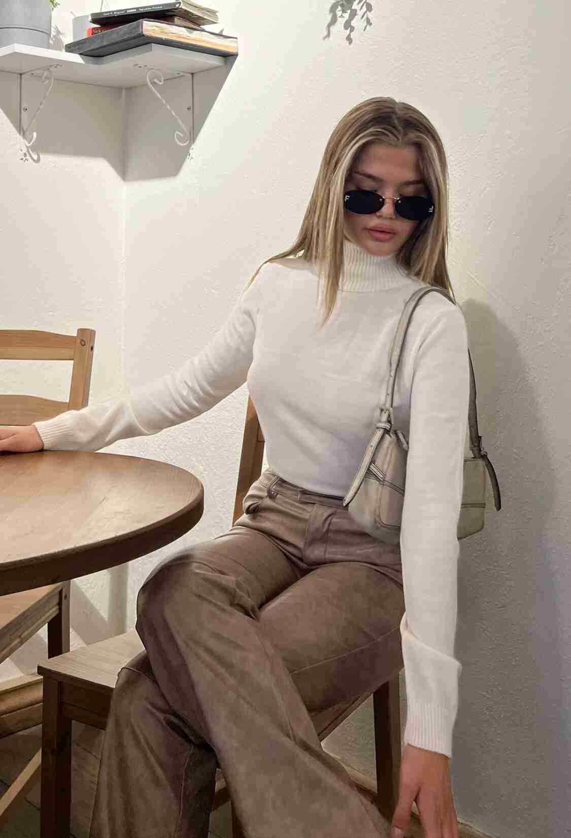 Turtleneck Casual Turtleneck Knit Blouse - Brand: la & vetta - Women & Kids, Baby Clothes Wholesale - TheBS Women
