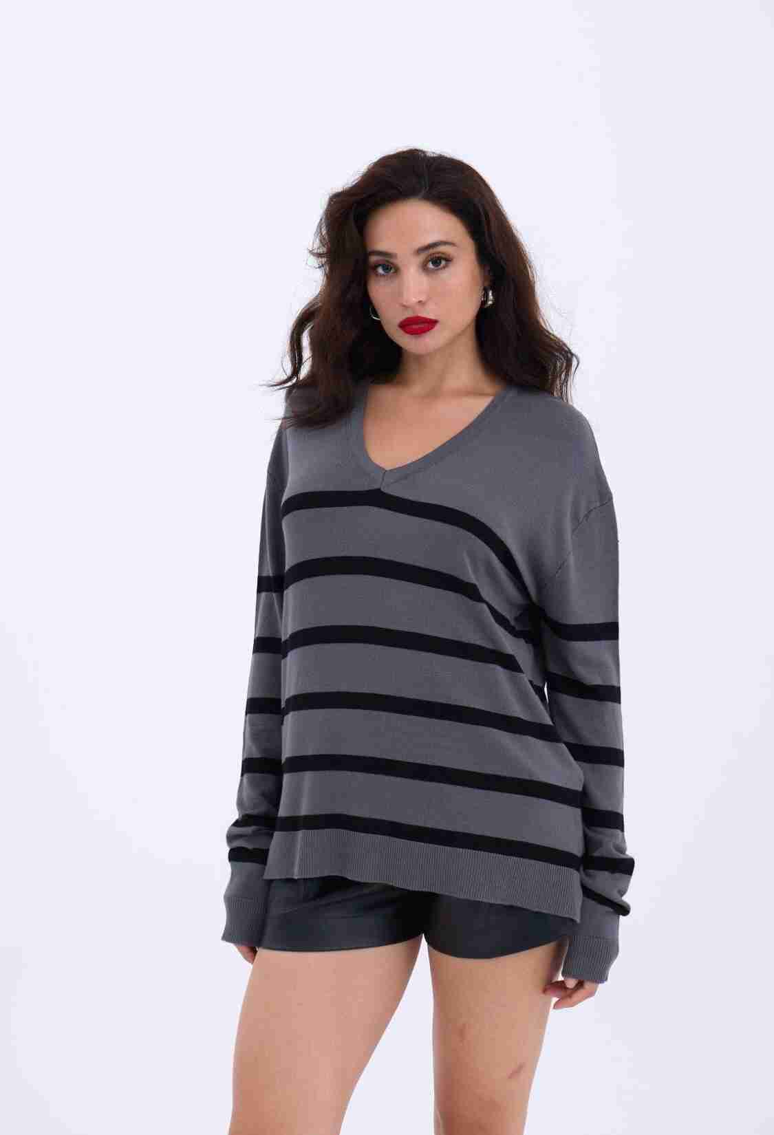 Knitwear V Neck Striped Basic Casual -& Black - Brand: Fame - Women & Kids, Baby Clothes Wholesale - TheBS Women