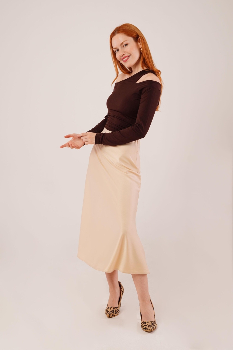 Bell Cut MidiWholesale Satin Skirt - Brand: Lustrin - Women & Kids, Baby Clothes Wholesale - TheBS Women