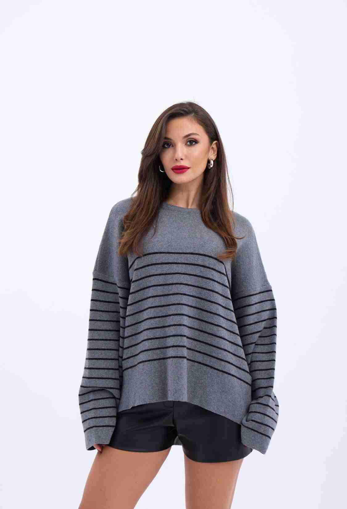 Knitwear Crew Neck Striped Casual Sweater -& Black - Brand: Fame - Women & Kids, Baby Clothes Wholesale - TheBS Women