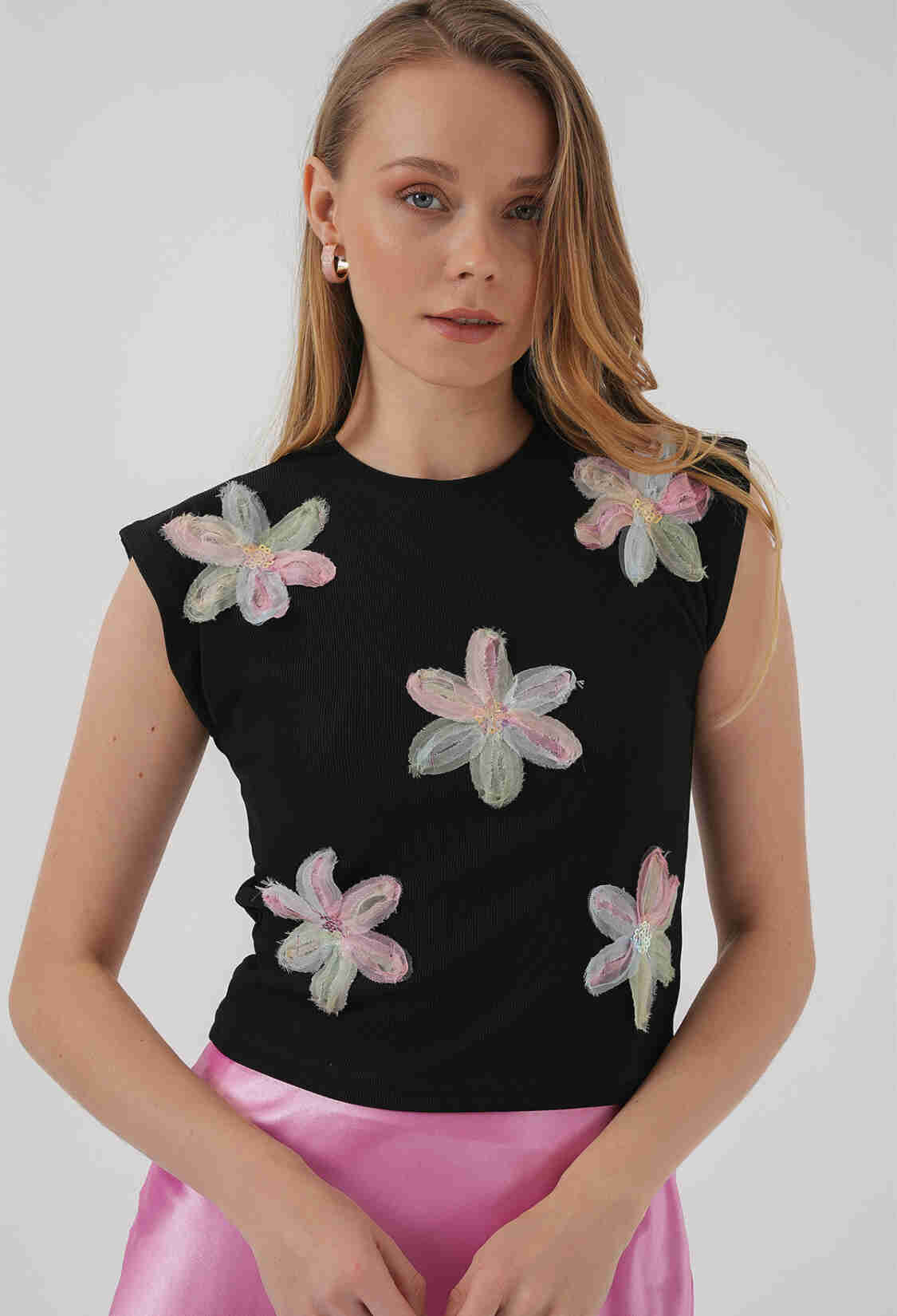 Black Floral Slim Fit Cap Sleeve Blouse - Brand: Bigdart - Women & Kids, Baby Clothes Wholesale - TheBS Women